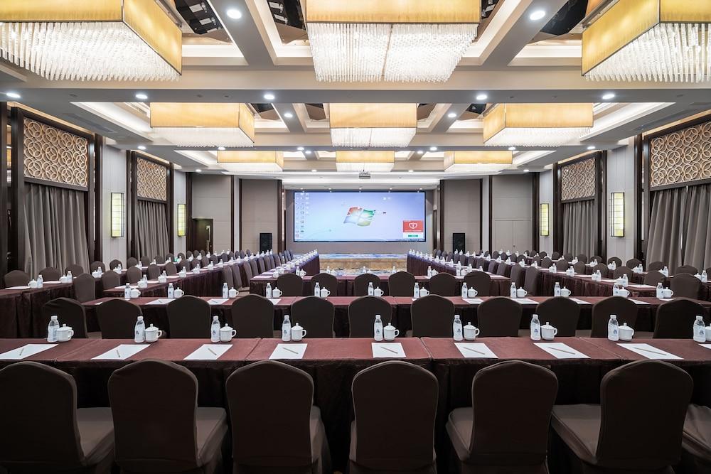 Minshan Lhasa Grand Hotel Chengdu Eksteriør billede